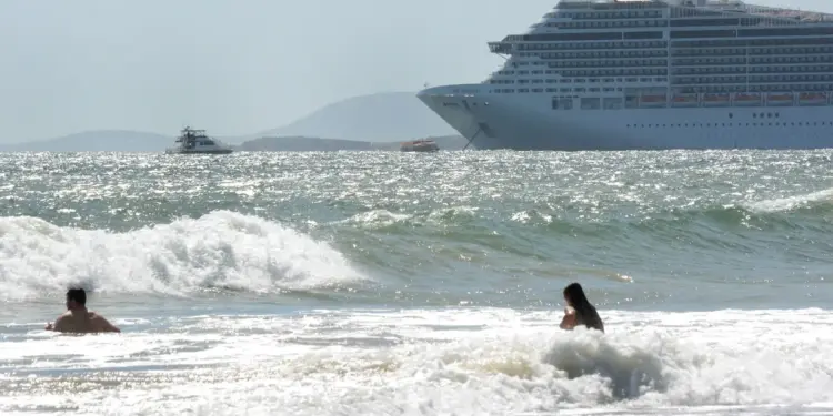 Turismo de cruceros: Menoni planteó que los puertos de la región dejen de promocionarse de manera individual | la diaria