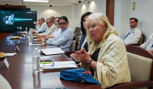 Autoridades estatales, municipales y portuarias presentaron a líderes de la industria los avances de ampliación de la terminal y sus beneficios para el crecimiento de la actividad turística.