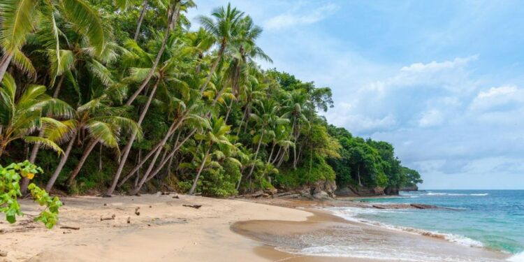 ¿Cuál es la playa más cerca de Querétaro para ir en verano con poco dinero?