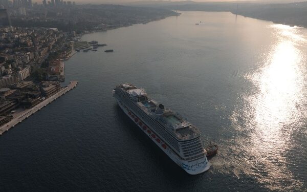 Aroya presenta 25 nuevos cruceros desde Estambul