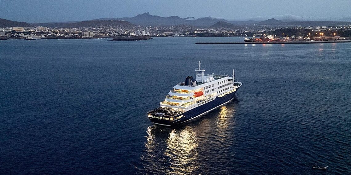 Adela Tarifa: Cruceros de ida y vuelta