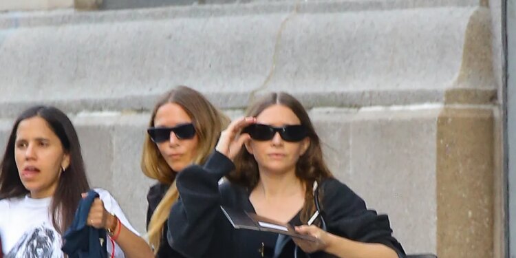 Ashley and Mary-Kate Olsen Have Different Takes on Transeasonal Style
