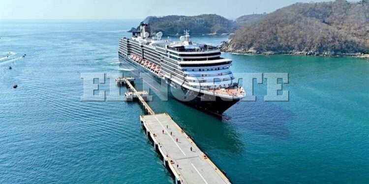Duplicarán muelles para cruceros en Vallarta