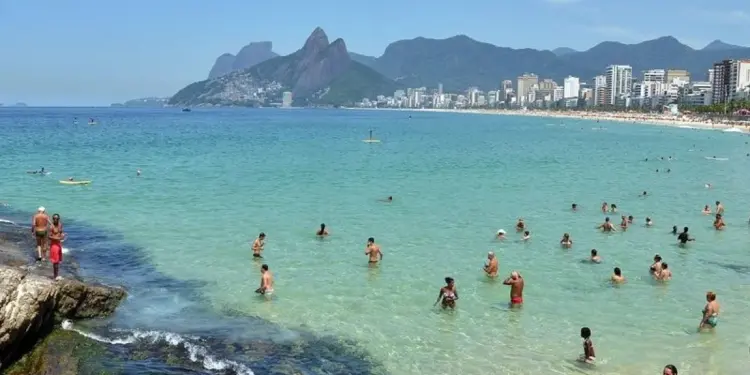 Más vuelos, Brasil al frente y tarifas aéreas estables: cómo se mueve la demanda de viajes para el verano 2027