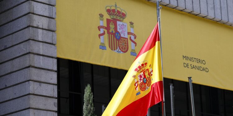 CEAV se une a GEBTA y recurre los pliegos del contrato para gestionar los viajes del Estado