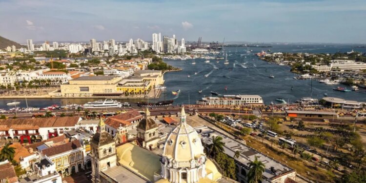 'Financial Times' destaca a Cartagena como puerto de partida de los cruceros de lujo por el río Magdalena
