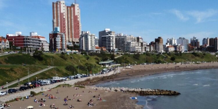 Con precios que arrancan desde los $750.000 y subas por debajo de la inflación, las agencias sanjuaninas lanzaron sus paquetes para el verano