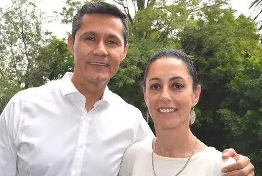 Tiene un origen verificable, asegura Carlos Ulloa tras polémica por compra de departamentos y viajes