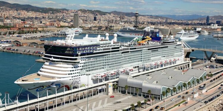 Cruceros en España: el verano rompe la barrera de los 4 millones