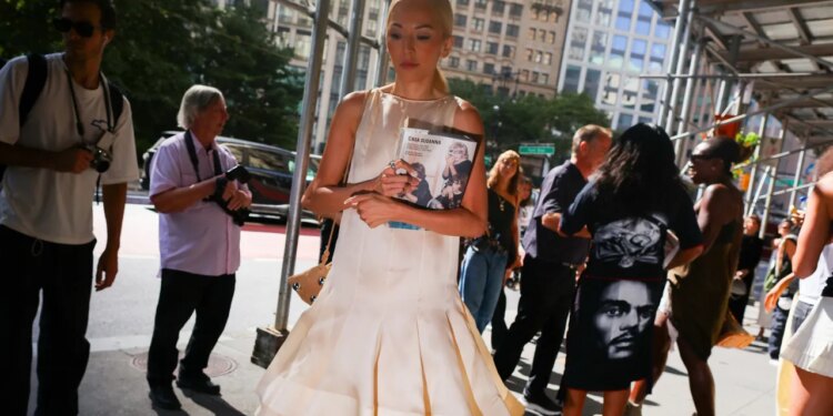 See Phil Oh’s Best Street Style Photos From the Spring 2027 Shows in New York