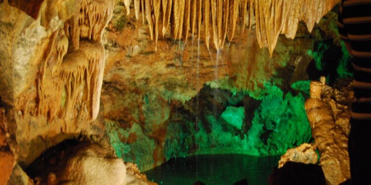 Cueva, Portugal, turismo, viajes