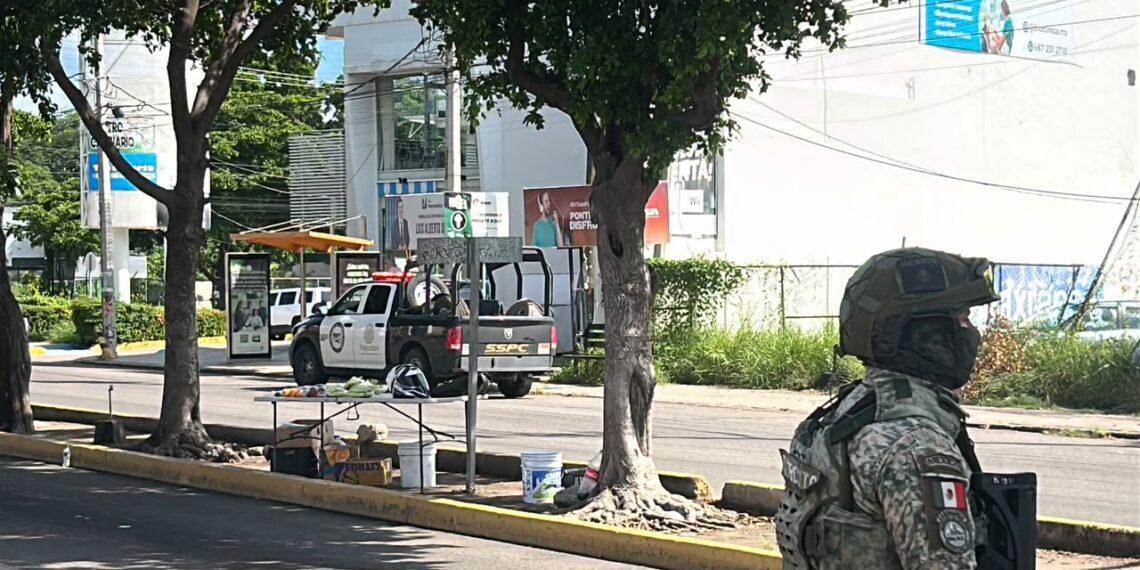 Atacan a balazos a un «limpiavidrios» en un crucero del bulevar Universitarios, en Culiacán