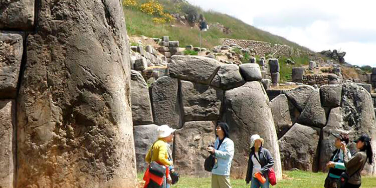 EN AGOSTO TAMBIÉN RETROCEDIMOS EN TURISTAS