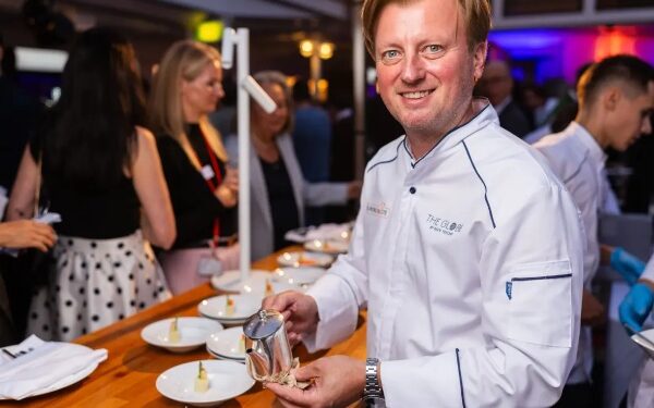Chef Kevin Fehling zarpará desde Valparaíso en programas de regreso a bordo del Europa en 2027