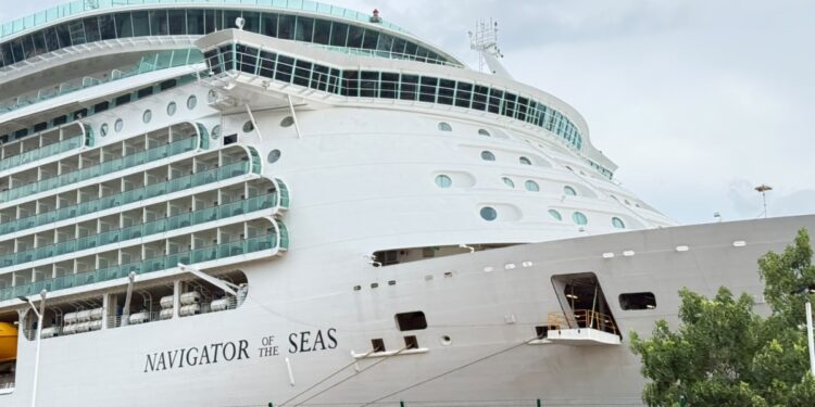 Crucero Navigator of the Sea