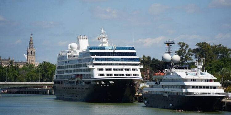 El Puerto suma 57 escalas hasta agosto, un 11,7% más que en 2025