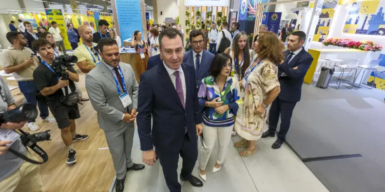 El turismo de cruceros seguirá creciendo en los puertos de Las Palmas hasta 2029 por el bloqueo de Ormuz