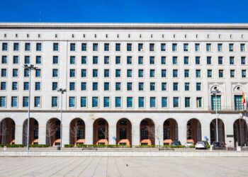Agencias: tambalea el megacontrato de 604 M&euro; para gestionar los viajes del Estado