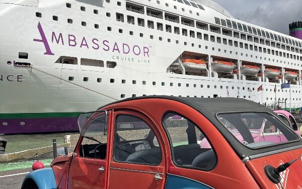 Ambassador Cruise Line realiza viaje de familiarización en Honfleur y Normandía