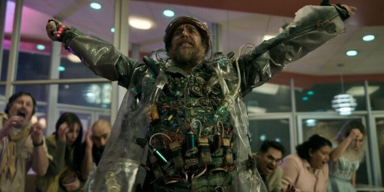 Es una comedia de ciencia ficción con viajes en el tiempo del director de Piratas del Caribe y puedes verla en streaming
