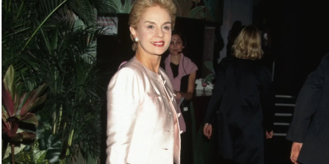 Faldas midi inspiradas en la elegancia de Carolina Herrera para llevar con botas, zapatos de tacón y sandalias en septiembre 2026