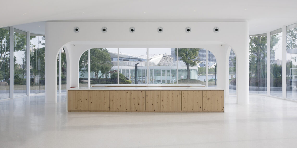 Galería de Terminal de cruceros / Hexia Architects