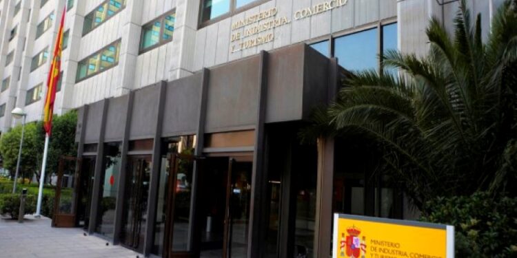 Gebta impugna el megacontrato de los viajes del Estado