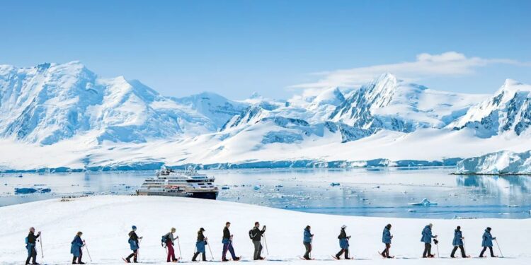 HX Expeditions presenta su temporada 2028/29 con 26 nuevos viajes por la Antártida, el Ártico y Escandinavia