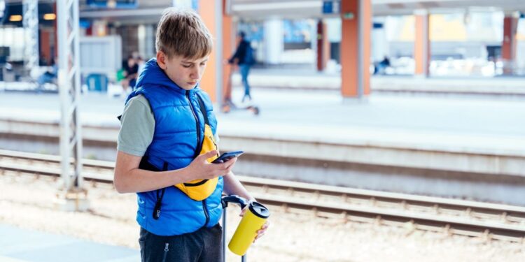 Uso de la IA en viajes por generaciones y pa&iacute;ses en 2026