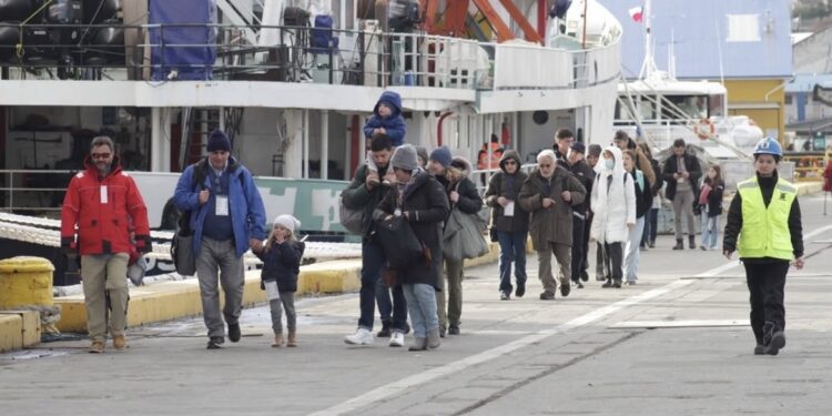 Comenzó oficialmente la temporada de cruceros 2026-2027 en Punta Arenas