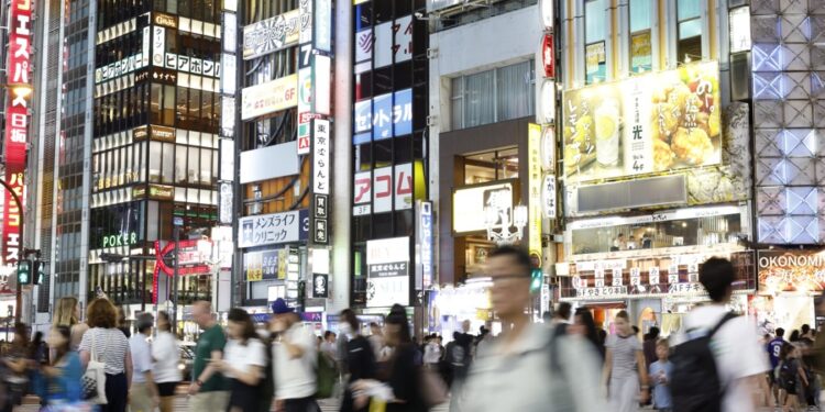 Japón aprueba medidas contra el turismo masivo