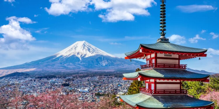 Japón cobrará a las personas que se pierdan en el Monte Fuji: el rescate podría superar los 500 €