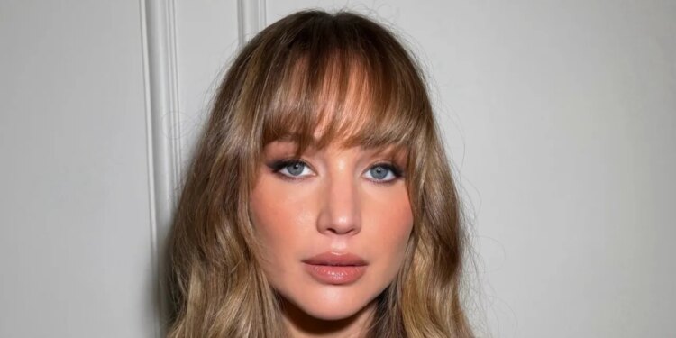 Jennifer Lawrence Debuts Butterfly Bangs Just in Time for Fall