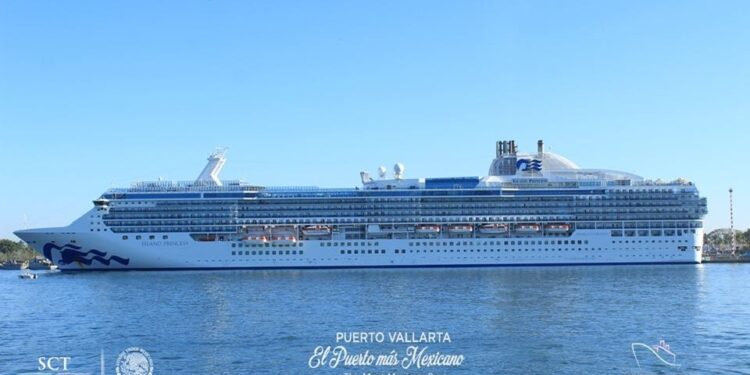 Huracán “Polo” obliga al crucero Island Princess a retrasar un día su llegada a Puerto Vallarta