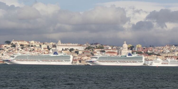 Nuevo récord de pasajeros de cruceros en Lisboa