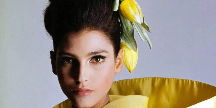 The Best Italian Supermodel Moments, From Vogue to the Runways