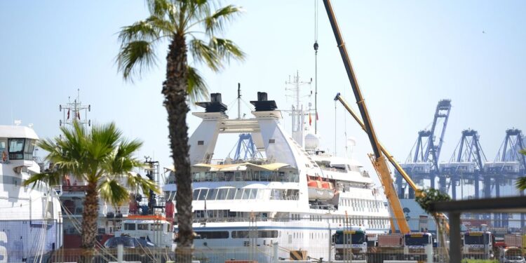 Los puertos de Algeciras y Tarifa se presentan a la industria del crucero con 11 escalas previstas hasta 2027