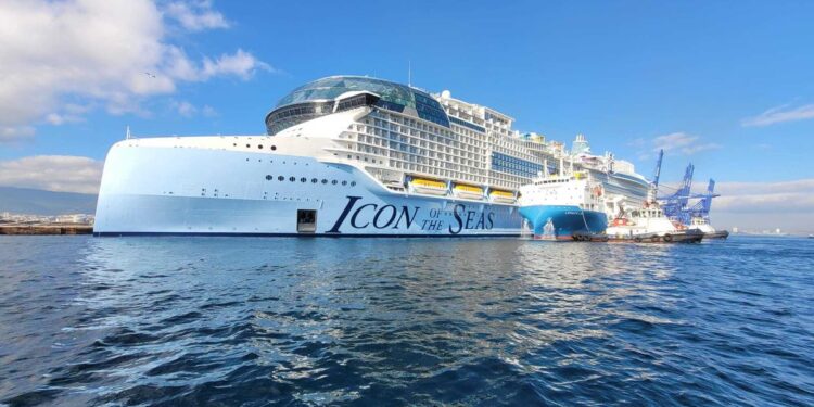 Los puertos de Algeciras y Tarifa cerrarán en Canarias varias escalas de cruceros para los próximos meses