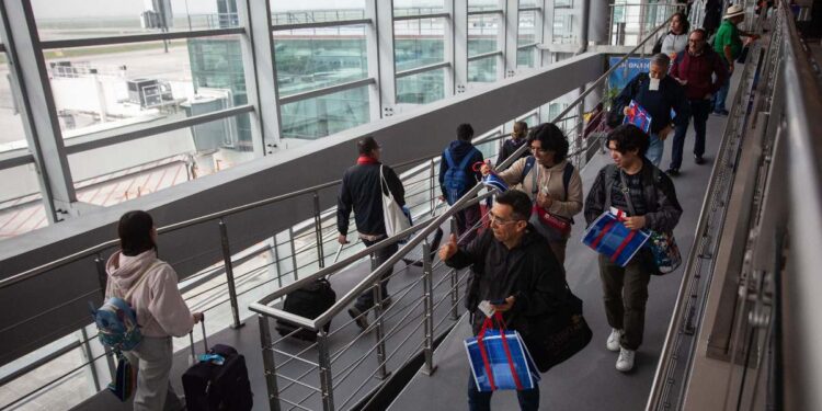 Viajes de negocios dificultan a empresas reportar pagos a médicos- Grupo Milenio