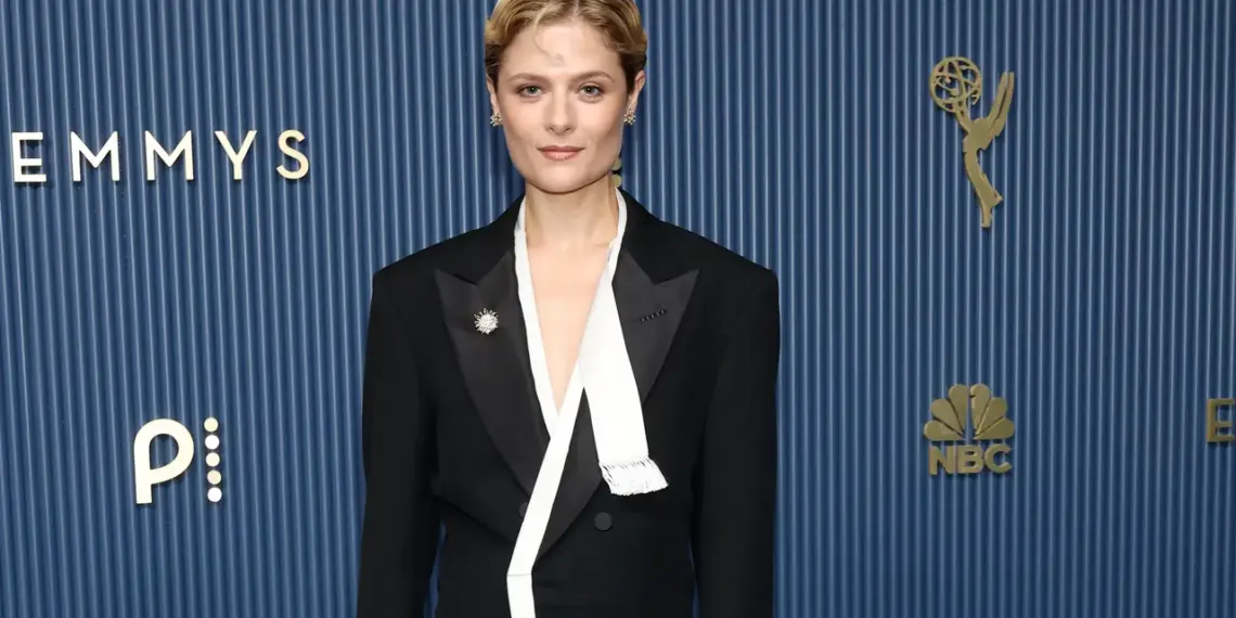 Emmys 2026 Red Carpet Fashion: See All the Dresses & Outfits (Live Updates)