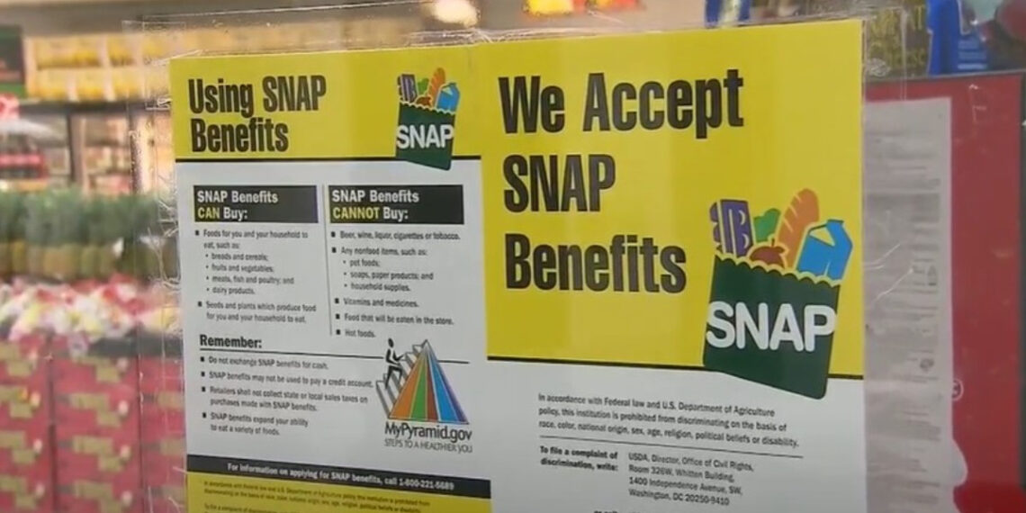 Anuncio de bonos de SNAP en supermercado en EE.UU. (Imagen de referencia) © X