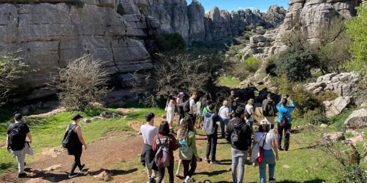 Foto El Ayuntamiento acerca a los jóvenes la riqueza natural y cultural de la provincia con nuevos viajes gratuitos
