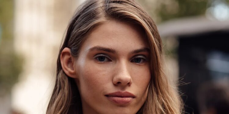 Why You Might Want to Consider Hyaluronic Acid for Your Hair
