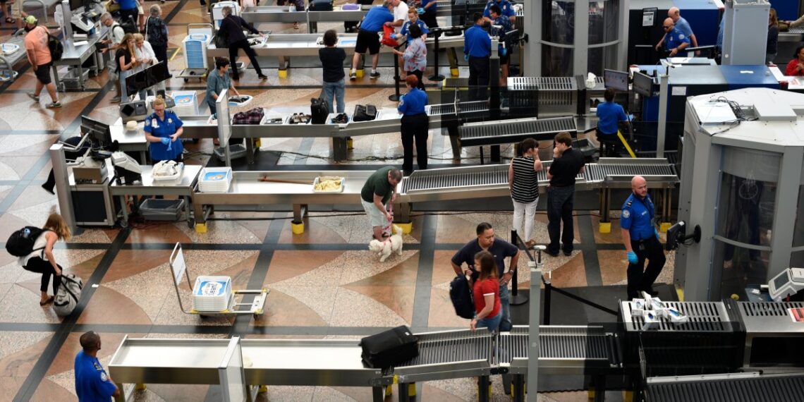 Día del Trabajo 2026 en DIA más de 368 mil viajeros previstos – Telemundo Denver