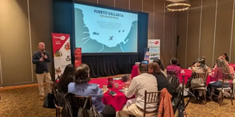 Puerto Vallarta impulsa promoción turística en Edomex y Querétaro