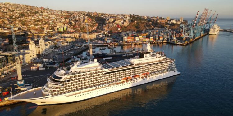 Esperan alza de 25% en arribo de cruceros al Puerto de Valparaíso en temporada 2026-2027