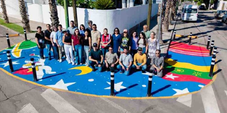 Asphalt Art transforma tres cruceros de Hermosillo con arte y seguridad vial