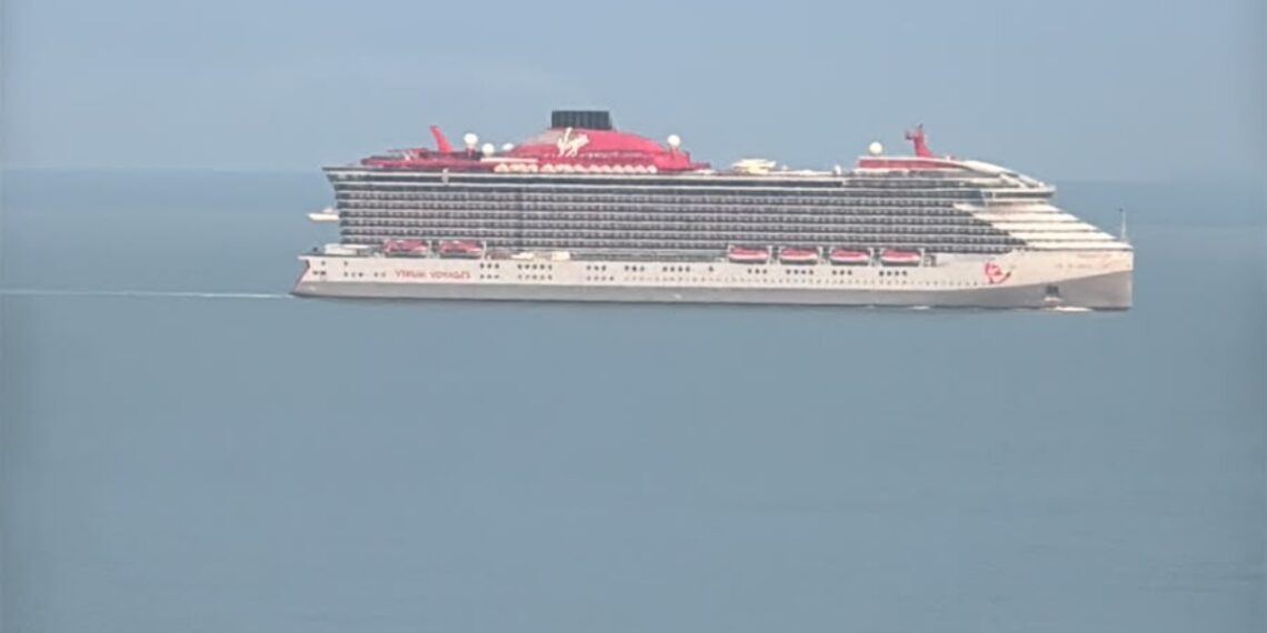 Tres cruceros cancelan arribo a Puerto Vallarta por efectos del huracán Polo