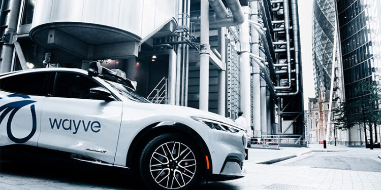 Uber estrena en Londres sus primeros viajes con vehículos autónomos de Wayve