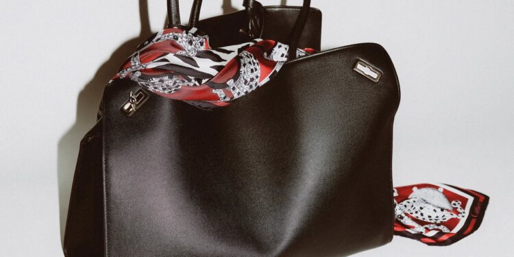 Just One Thing: Meet Cartier’s New Clash de Cartier Bag